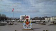 L’orologio nella piazza principale di Bishkek col conto alla rovescia per l’inizio dell’edizione 2018 (foto Mirko Marino)