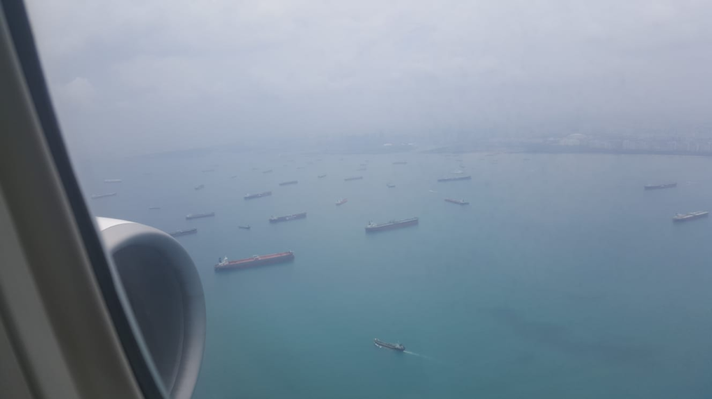 La rotta del commercio navale tra Singapore e l'Indonesia (foto Daniele Montecchi per Malatidigeografia.it)