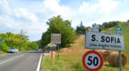 L’ingresso da sud alla exclave toscana di Ca’ Raffaello (foto Daniele Dei)